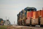 CSX C40-8 7550 runs third